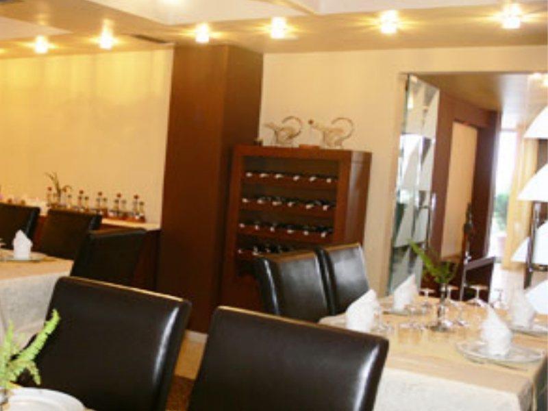 Hotel Ambasador Vlorë Exteriér fotografie