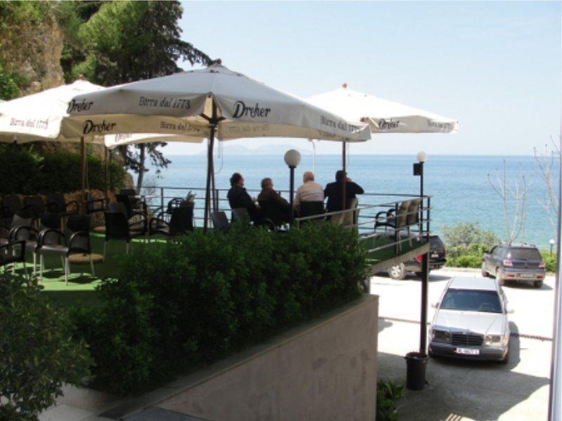 Hotel Ambasador Vlorë Exteriér fotografie