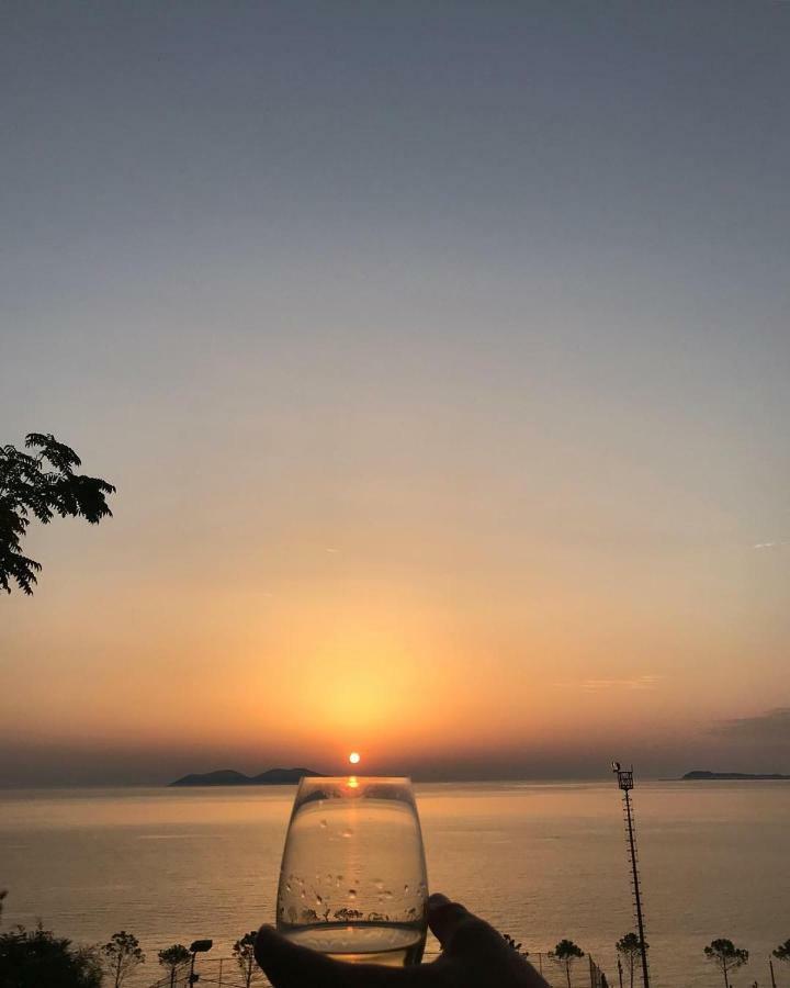 Hotel Ambasador Vlorë Exteriér fotografie